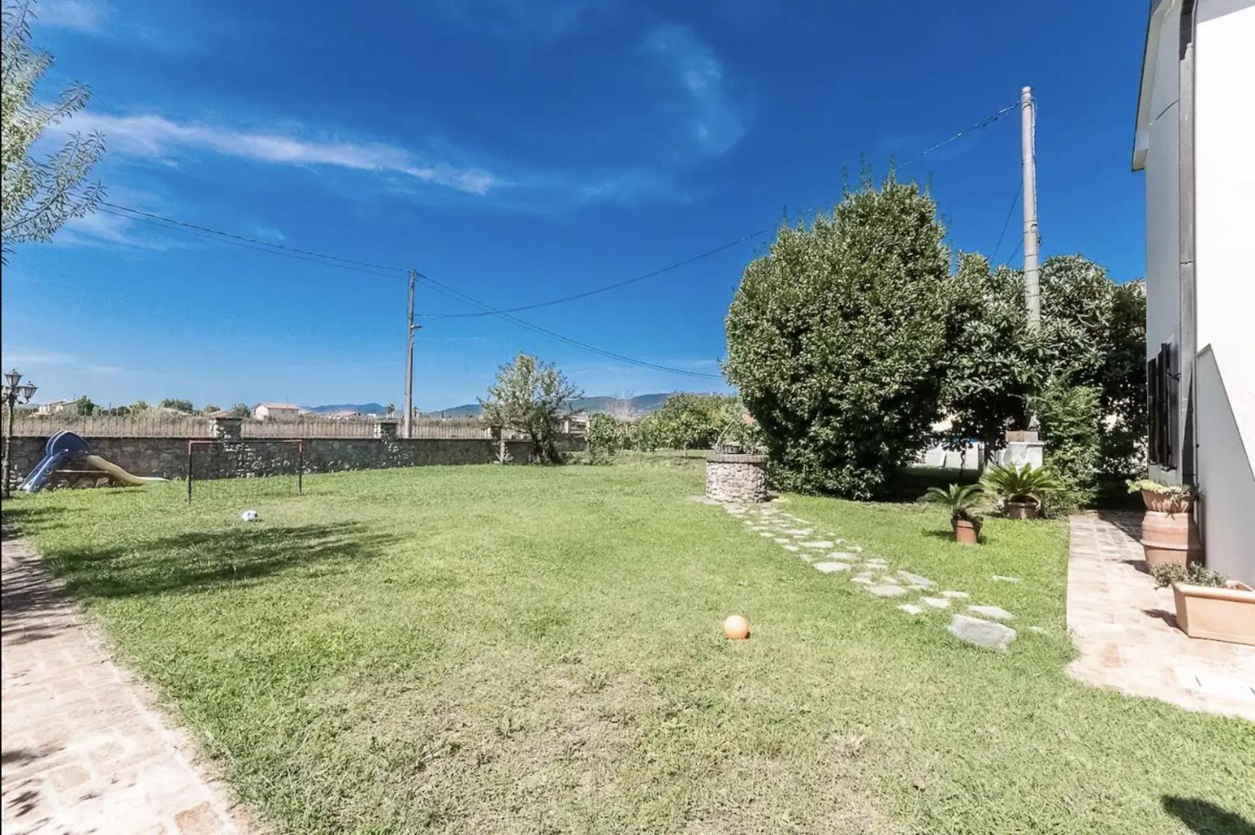 Vila Oasi Di Pace Sarzana Luni Exteriér fotografie